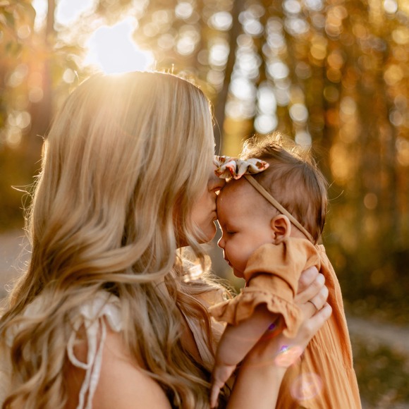 Meet your Posher, Jennifer - Picture 1 of 1